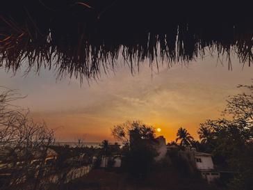 Viajero Hostels | Viajero Puerto Escondido | Vista de la playa punta de Zicatela desde la zona de terraza de Viajero Hostels Puerto Escondido, en brisas de Zicatela